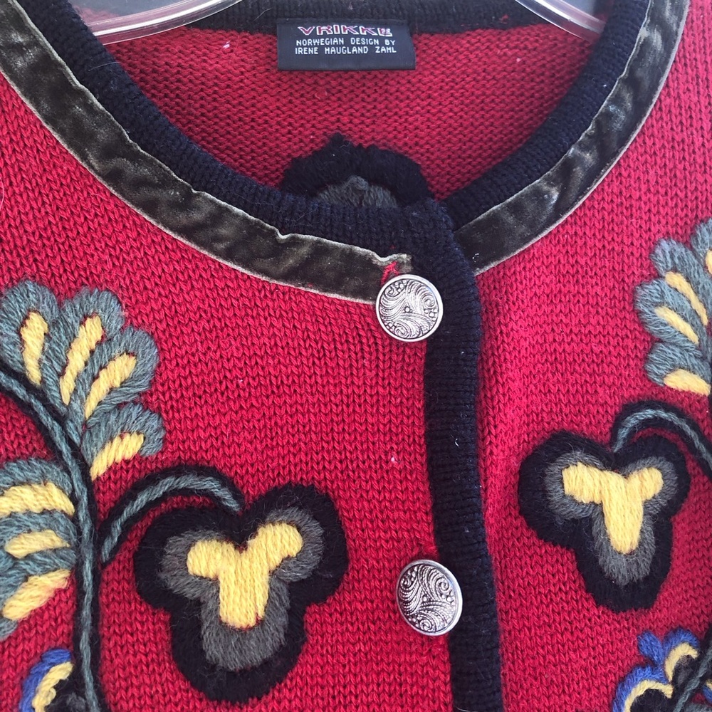 100% Wool Vintage Red Jacket. Size XS. Beautiful Embroidery.